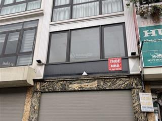 Cho thuê nhà mặt phố đại la, dt 65m2 x 5 tầng, mt 4.5m, nhà mới, thông sàn, thang máy, vỉa hè rộng