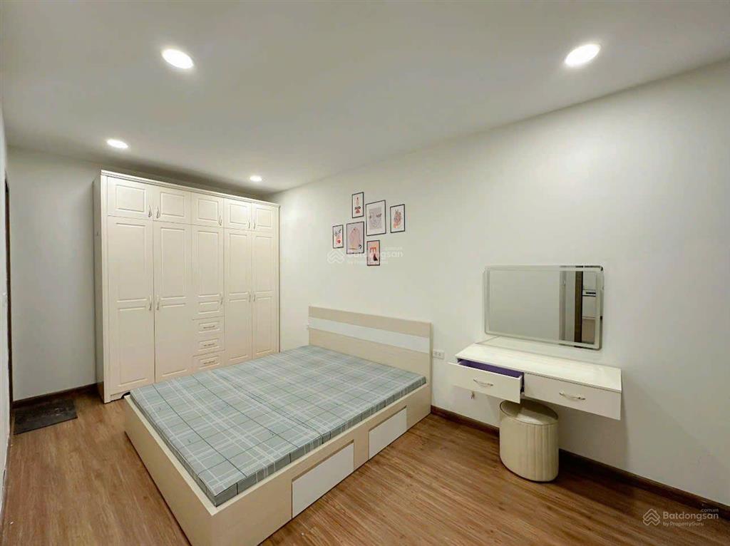 Bán nhà 62m2 xây 4 tầng phố trần khát chân, hai bà trưng
