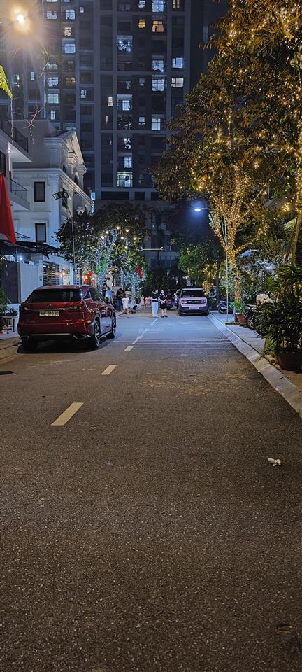 Bán nhà liền kề lô góc 2 mặt tiền 75m2x4 tầng dự án green pearl 378 minh khai