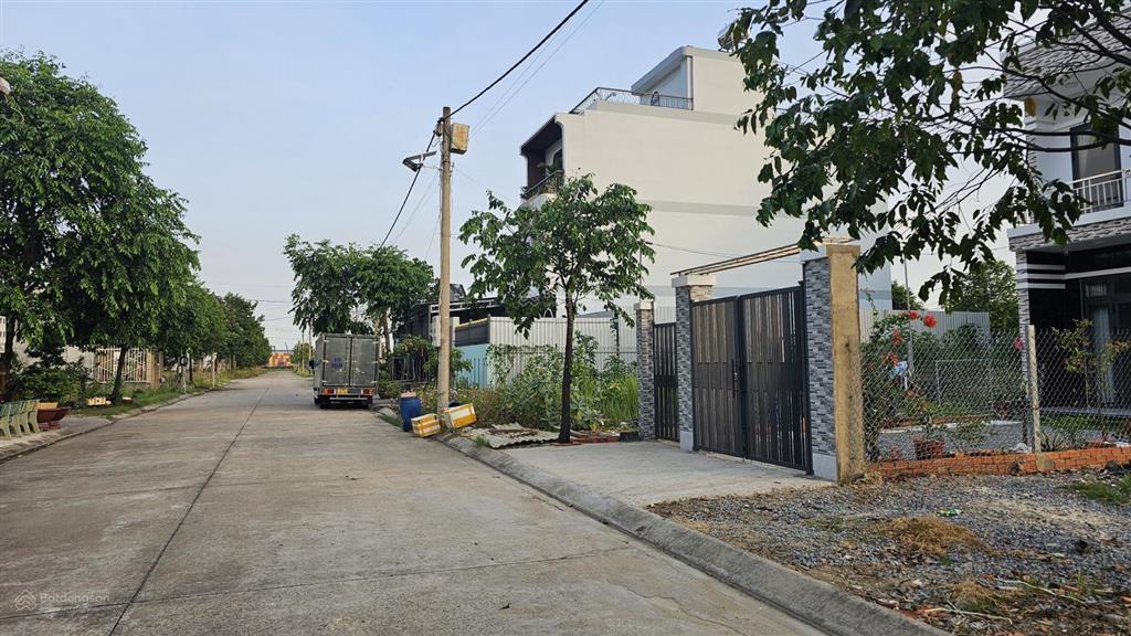 Cần bán đất tái định cư an sơn view sông sài gòn, 100m2, vị trí đẹp, 2 tỷ 450