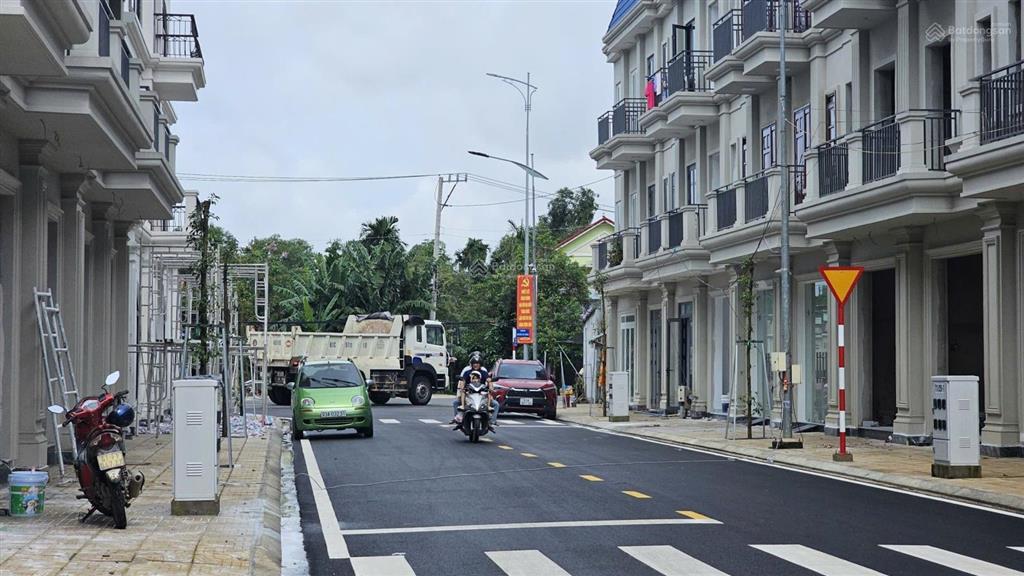 Bán nhà phố thương mại thuận an land, ngay đầu đường nguyễn chí thanh, chợ búng, có giá tốt