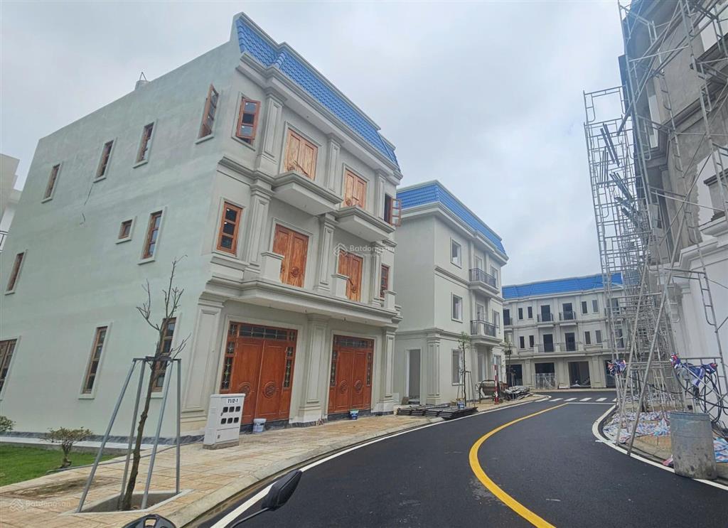 Bán nhà phố thương mại thuận an land, ngay đầu đường nguyễn chí thanh, chợ búng, có giá tốt