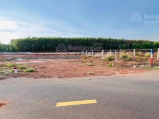 Bán đất trung tâm thị trấn đất đỏ, brvt sát chợ đất đỏ 11x22m