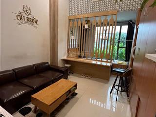 Cần bán studio chung cư river gate  30m2 1wc  có nội thất  giá 2,7 tỷ ( bao gồm 5% sổ )