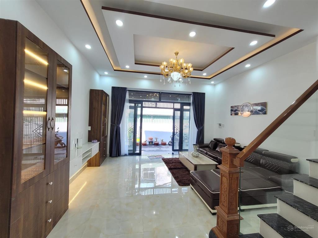 Bán gấp nhà tân phú, hẻm xe hơi, 71m2, đường lũy bán bích