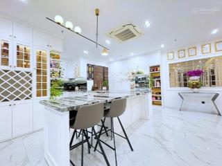 Cho thuê căn hộ midtown 3 phòng ngủ, đầy đủ nội thất, view sông, giá thuê 35 triệu/tháng nhà đẹp.