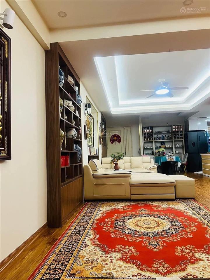 Bán căn hộ chung cư ct10 kđt việt hưng. dt 154m2. giá 6,5 tỷ