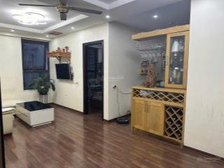 Cần bán căn hộ 2pn ban công đông nam valencia, việt hưng, long biên