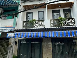 Hot !!! nhà chính chủ  giá tốt  cần bán nhà tại phường hoà thạnh quận tân phú , hcm