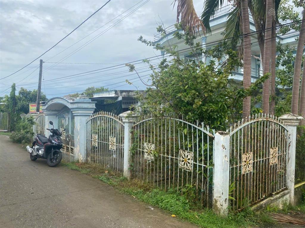 Nhà chính chủ  giá tốt  cần bán nhà tại , thị trấn chợ lách, huyện chợ lách, bến tre