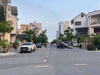 Bán nhà 3 mặt thoáng phố ký con, diện tích rộng  0962 698 ***