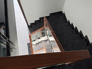 B.án căn nhà 3 tầng  ngay chung cư hà lầm  0962 698 ***