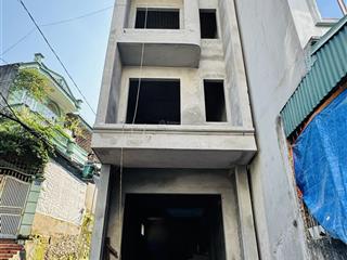 Nhà 3 tầng 3 mặt thoáng ngõ 20 cao xanh , full nội thất  0962 698 ***