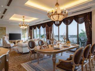 Bán căn hoa hậu 191m2 / 3pn, ban công đông nam, view triệu đô toàn hồ tây, nội thất cao cấp
