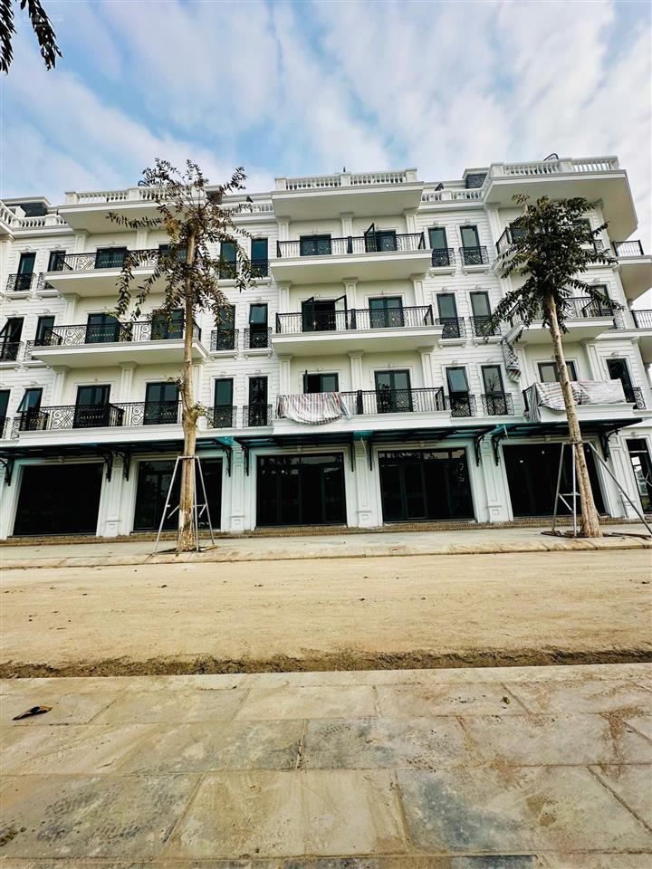 Cc chuyển nhượng liền kề  góc dự án đông dương residence view công viên hướng đn giá chưa đến 10tỷ