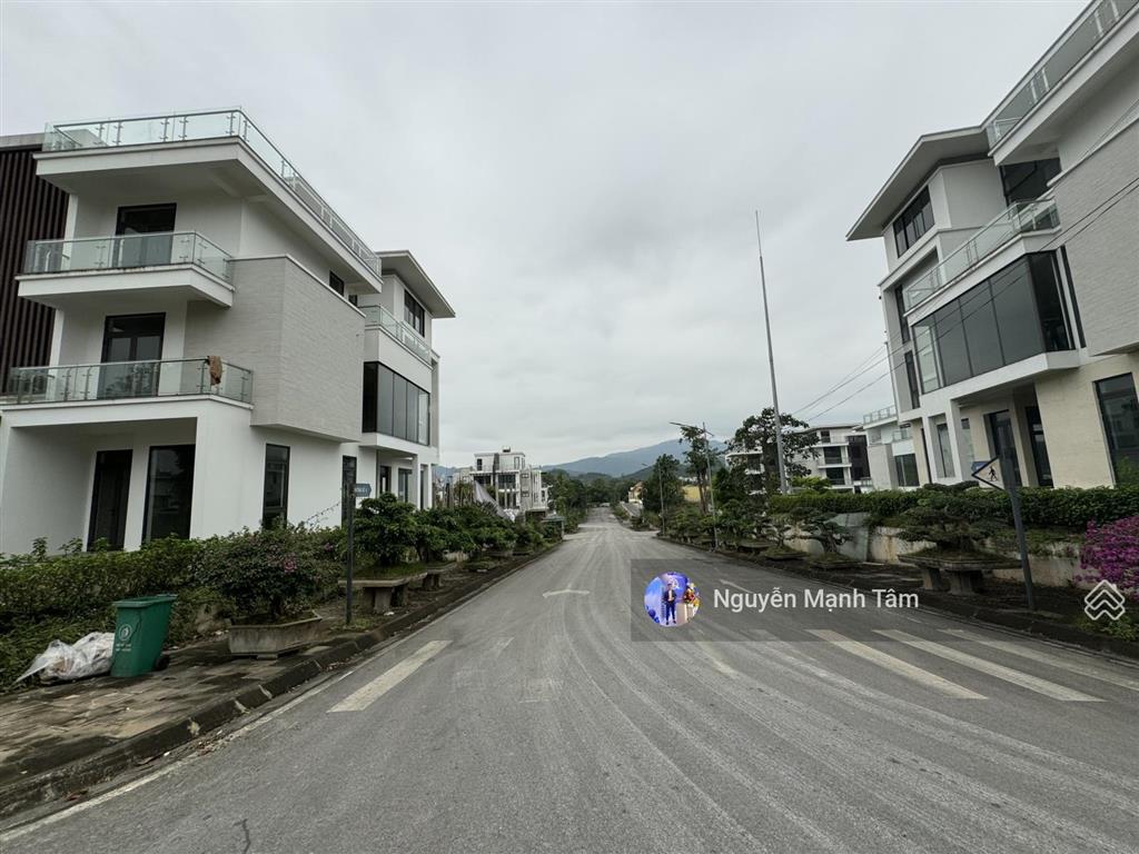 Cc bán lô góc vip bt đơn lập dự án phú cát dt 316m2 mặt tiền 12m đường 24m view clubhouse chung cư