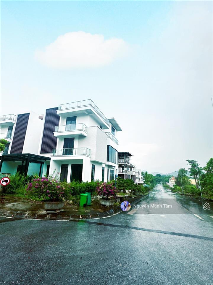Cc bán lô góc vip bt đơn lập dự án phú cát dt 316m2 mặt tiền 12m đường 24m view clubhouse chung cư