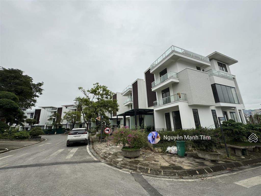 Cc bán lô góc vip bt đơn lập dự án phú cát dt 316m2 mặt tiền 12m đường 24m view clubhouse chung cư