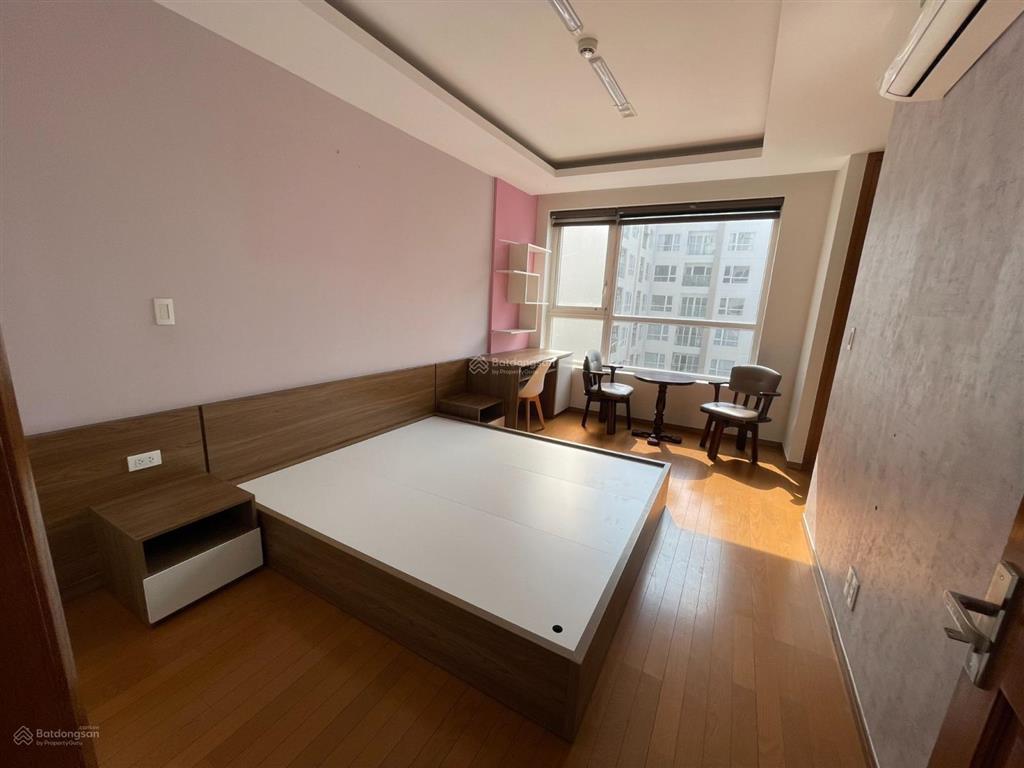 Căn hộ sky center  phổ quang, 3pn= 20tr đầy đủ tiện nghi, gần sân bay,0906.887,586
