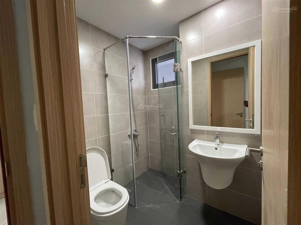 3 máy lạnh, máy nước nóng  2pn/2wc  nhận nhà ở ngay  chủ nhà dễ thương
