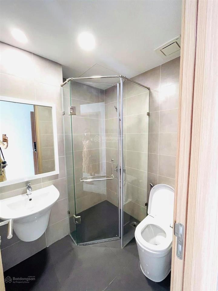 3 máy lạnh, máy nước nóng  2pn/2wc  nhận nhà ở ngay  chủ nhà dễ thương