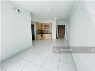 Sẵn nhà  máy lạnh + máy nước nóng  nhận nhà ở ngay  chủ nhà dễ thương