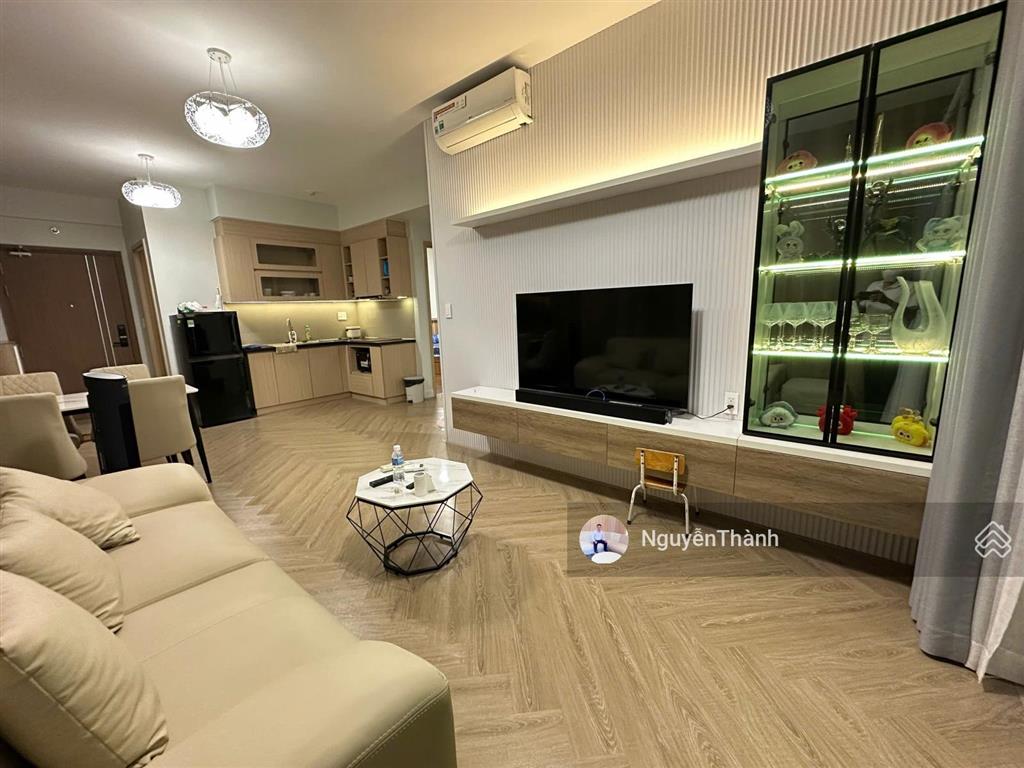 Nội thất full  tầng đẹp  view thoáng  nhận nhà ở ngay  sẵn sổ hồng