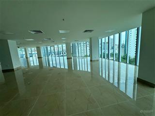 Cho thuê mbkd phố trần thái tông q. cầu giấy  dt 300m2 | mặt tiền 13m | vỉa hè cực rộng giá
