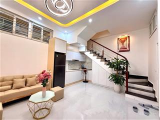 Bán nhà riêng phố thịnh quangđống đa, 35m2, ô tô, full nội thất ở ngay. giá 7.5 tỷ.  0904 161 ***