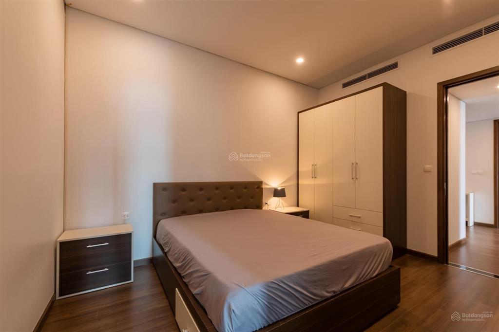 Đổi lên căn 3 ngủ tôi cần bán gấp căn 2 ngủ 92m2 view sông chung cư sun ancora lương yên