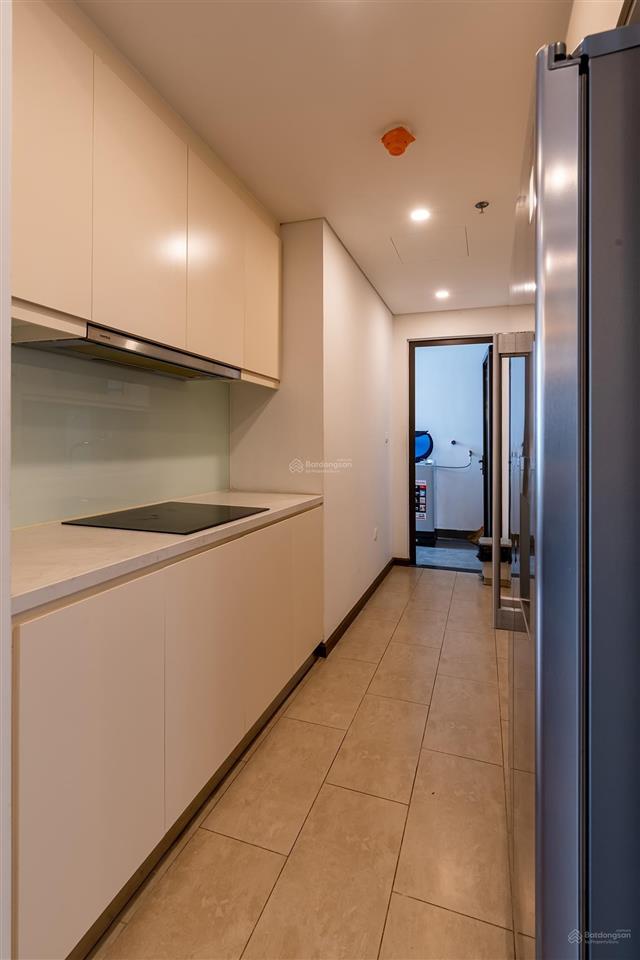 Đổi lên căn 3 ngủ tôi cần bán gấp căn 2 ngủ 92m2 view sông chung cư sun ancora lương yên