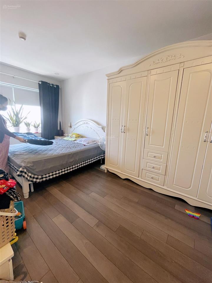 Chuyển công tác tôi bán căn 2pn 70m2 view đẹp nhất chung cư hoà bình green chỉ hơn 5 tỷ