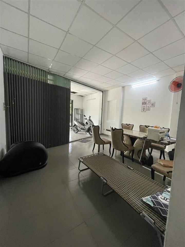 Bán nhà Cấp 4, 1 đời chủ, HXH 5m Chánh Hưng, giao Phạm Hùng, 6,3x19m, sổ A4, 12,2 tỷ (TL)