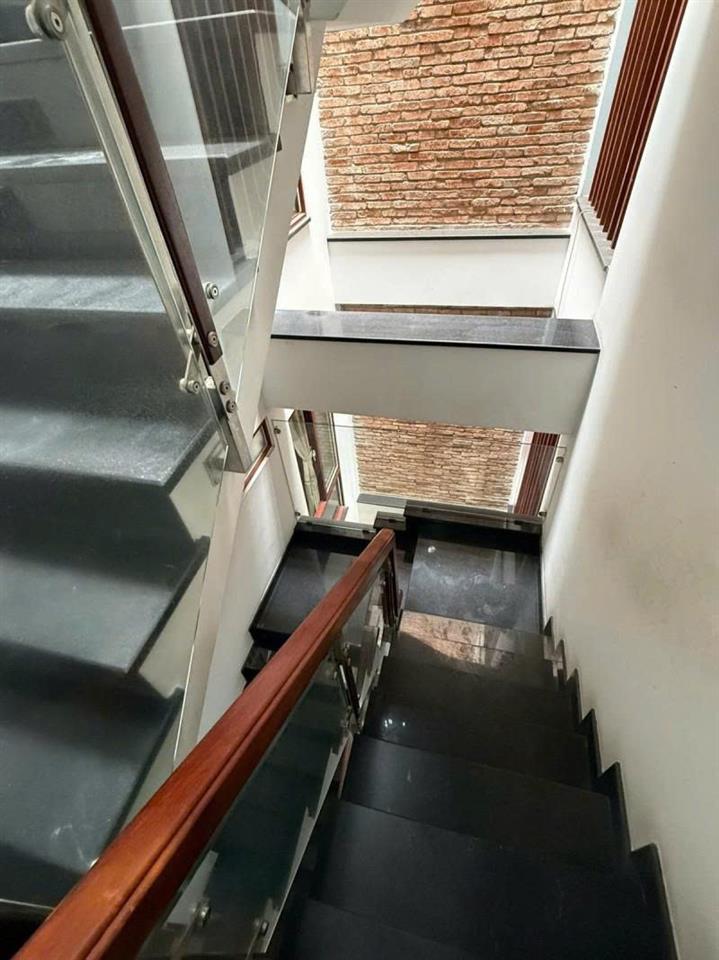 Bán nhà Hẻm 7m  Gò Dầu gần Tân Sơn Nhì, 6x12,5m, 6 Tâng - 5 PN, hạ sâu còn 12,8 tỷ,