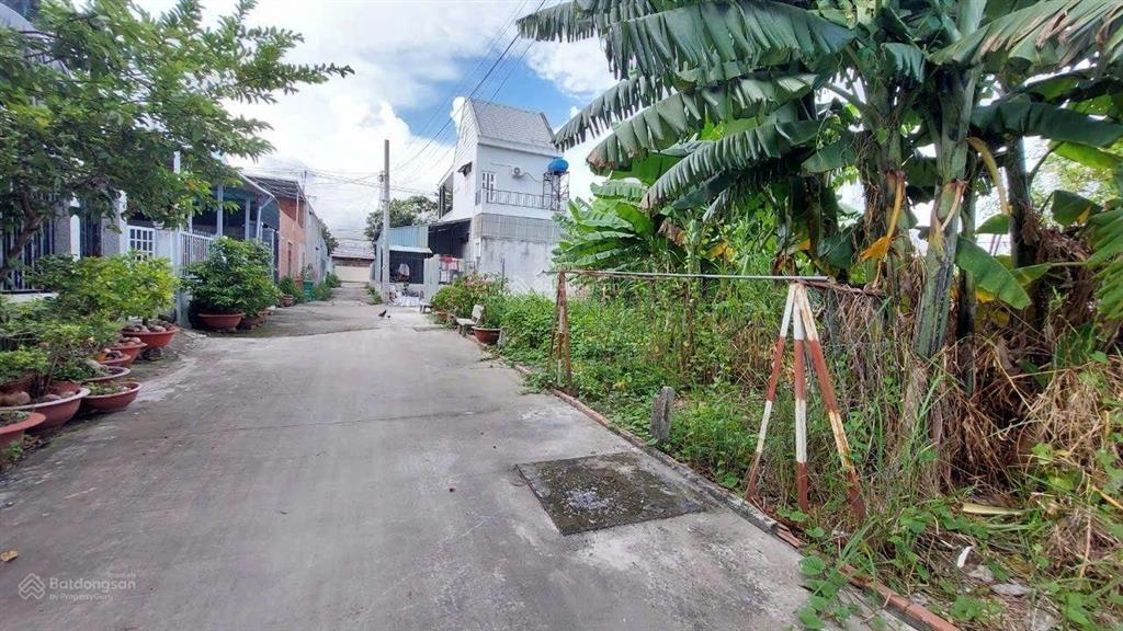 Ngộp cần hạ ra gấp lô đất nền đẹp qui đức