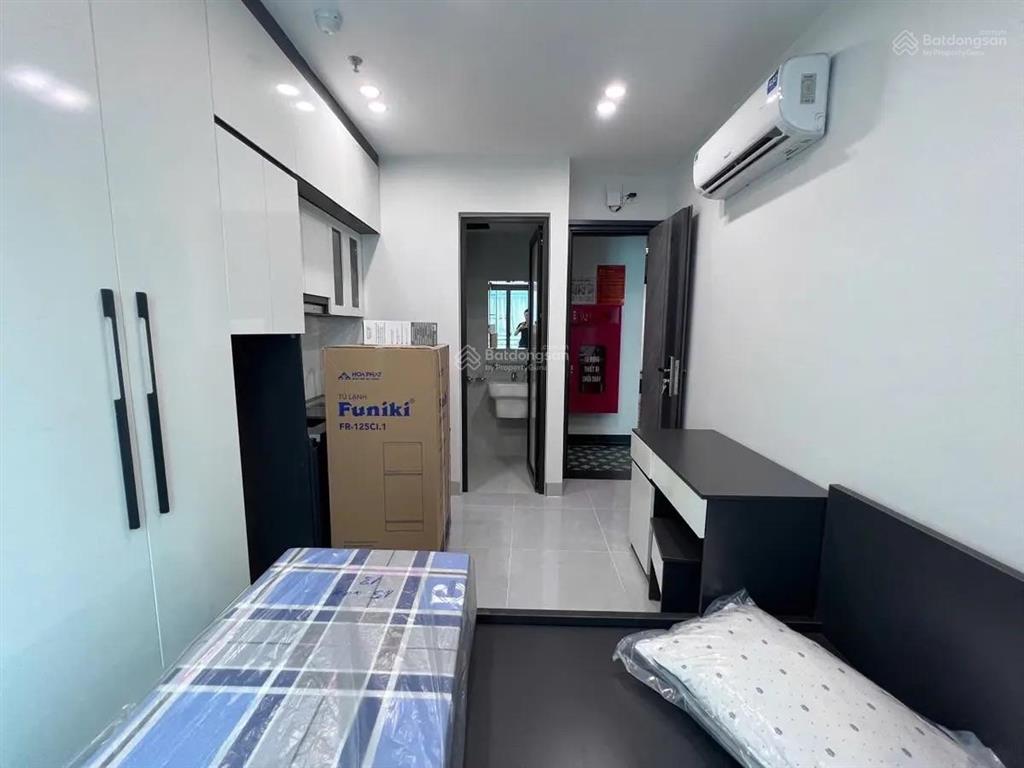 Toà căn hộ dv lạc long quân, 8 tầng xd mới  22 phòng full đồ đang kín khách  30m ra ô tô tránh.