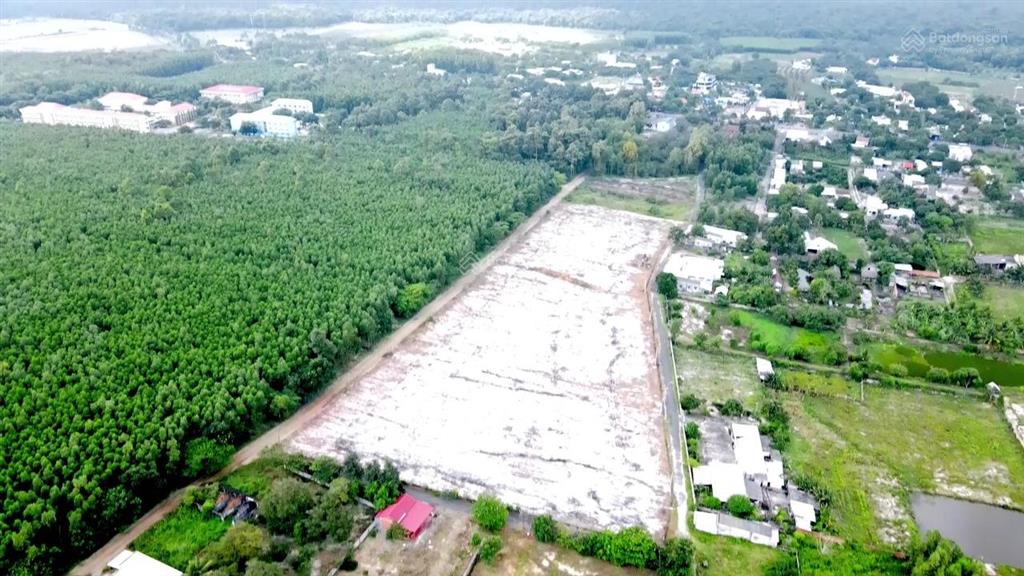 Bán đất khu dân cư, cách quốc lộ 55 khoảng 300m, có 500m mặt tiền đường nhựa rộng 10m