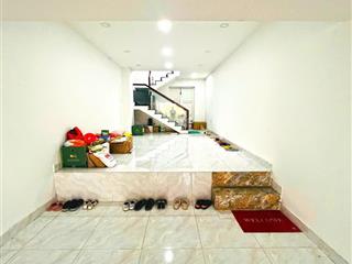 Vị trí đẹp nhà 4 lầu sân thượng đường số chợ tân mỹ quận 7