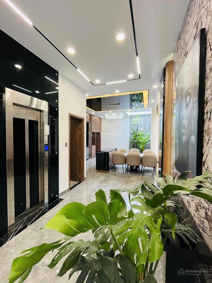 Siêu phẩm nhà mới 100% 4 lầu st đường số liền kề phú mỹ hưng q7