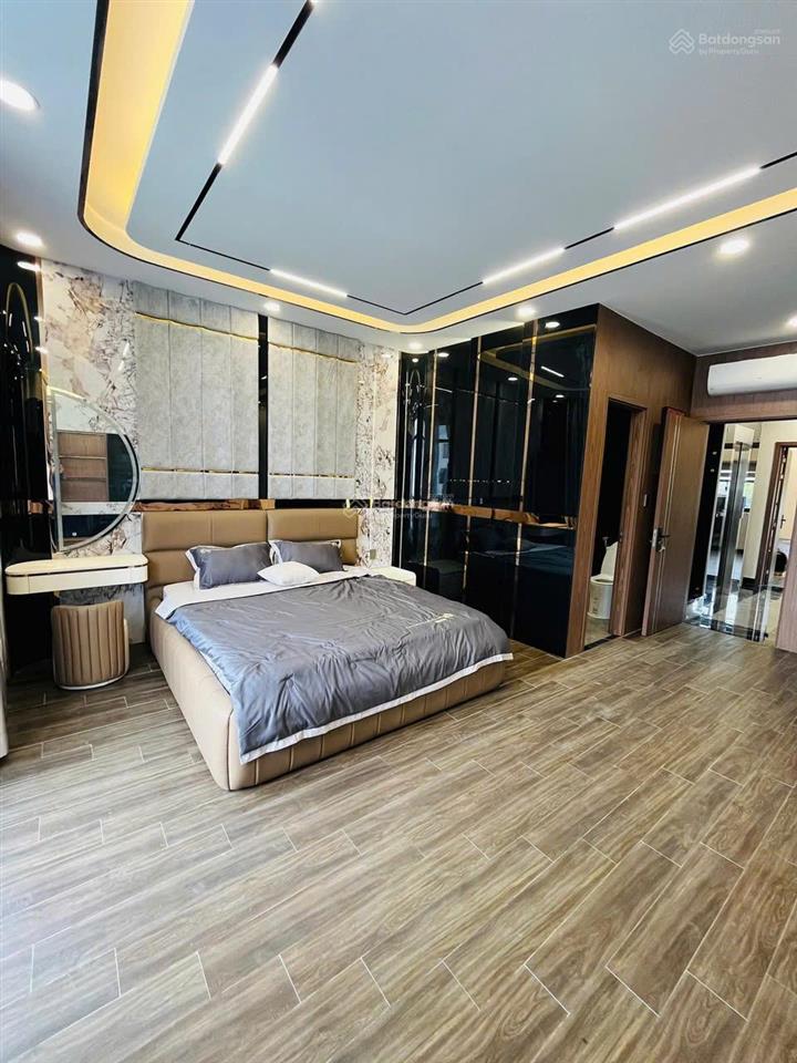 Siêu phẩm nhà mới 100% 4 lầu st đường số liền kề phú mỹ hưng q7