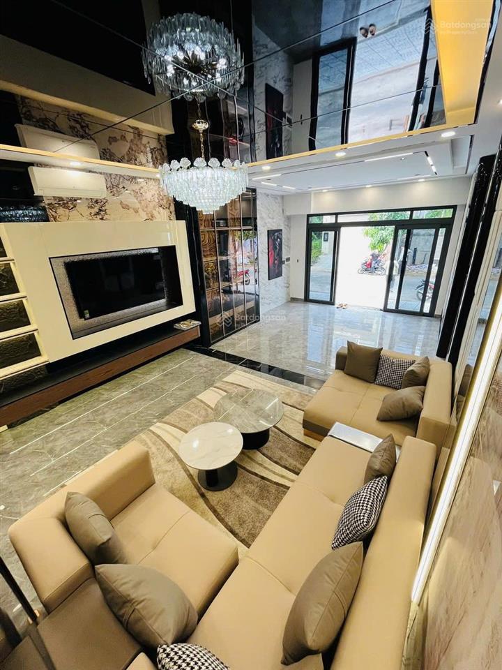 Siêu phẩm nhà mới 100% 4 lầu st đường số liền kề phú mỹ hưng q7