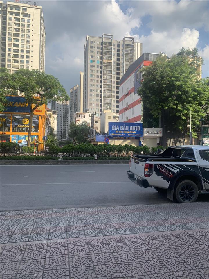 Bán nhà dt 66m2 x 3 tầng đường 13m vỉa hè 3m, 2 mặt thoáng, khu đấu giá đức giang  dân cư đông đúc