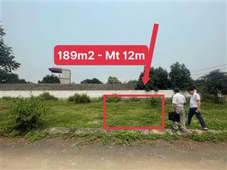 Cần bán mảnh đất diện tích 189 m2  mặt tiền 12,6m  cách ql21 chỉ 150m  cách đhqg chỉ 5ph đi xe