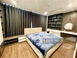 Bán căn duplex sunshine city full nội thất 5 phòng ngủ 195m2  giá 17,5 tỷ sổ đỏ sang tên