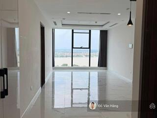 Bán căn 3 ngủ tầng cao view sông hồng sunshine city  giá 9,6 tỷ sổ đỏ sang tên