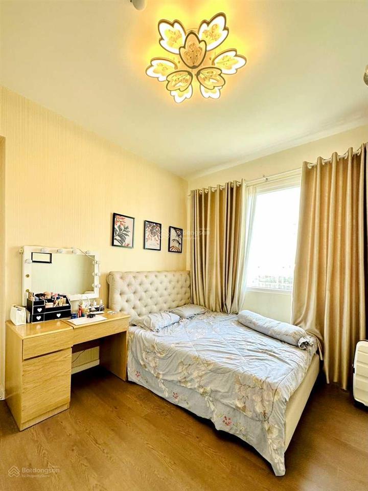 Bán the park residence 3,55 tỷ 2pn2wc có ban công 73m2 cam kết giá tốt.  0903 357 ***
