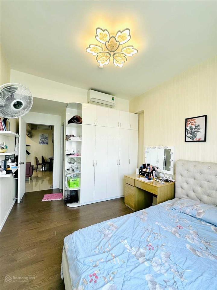Bán the park residence 3,55 tỷ 2pn2wc có ban công 73m2 cam kết giá tốt.  0903 357 ***
