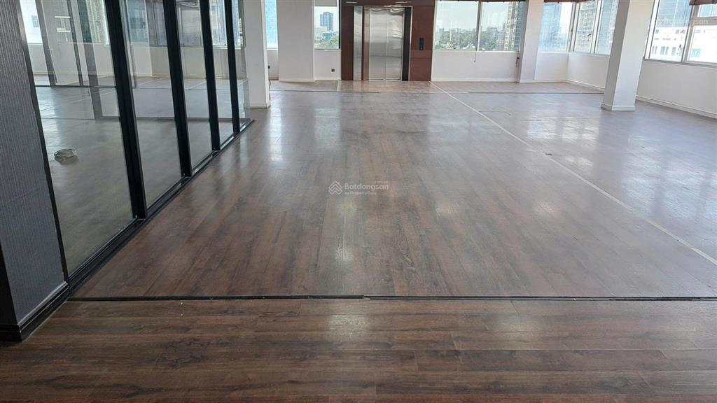 Cho thuê văn phòng trung tâm quận 1, tòa nhà miss áo dài.  anh thành 0919 797 ***