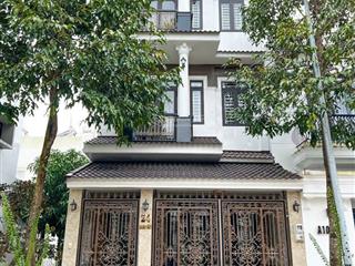 Bán nhà trệt 2 lầu hoàn công, 4pn  kdc nam long (ngay công viên, hẻm hông 4m)