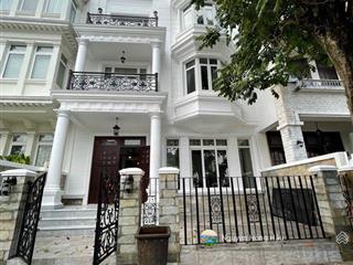 Bán biệt thự nam đô phú mỹ hưng vị trí siêu đẹp mặt tiền đường 19, nhà đẹp có hầm bán giá 49 ty